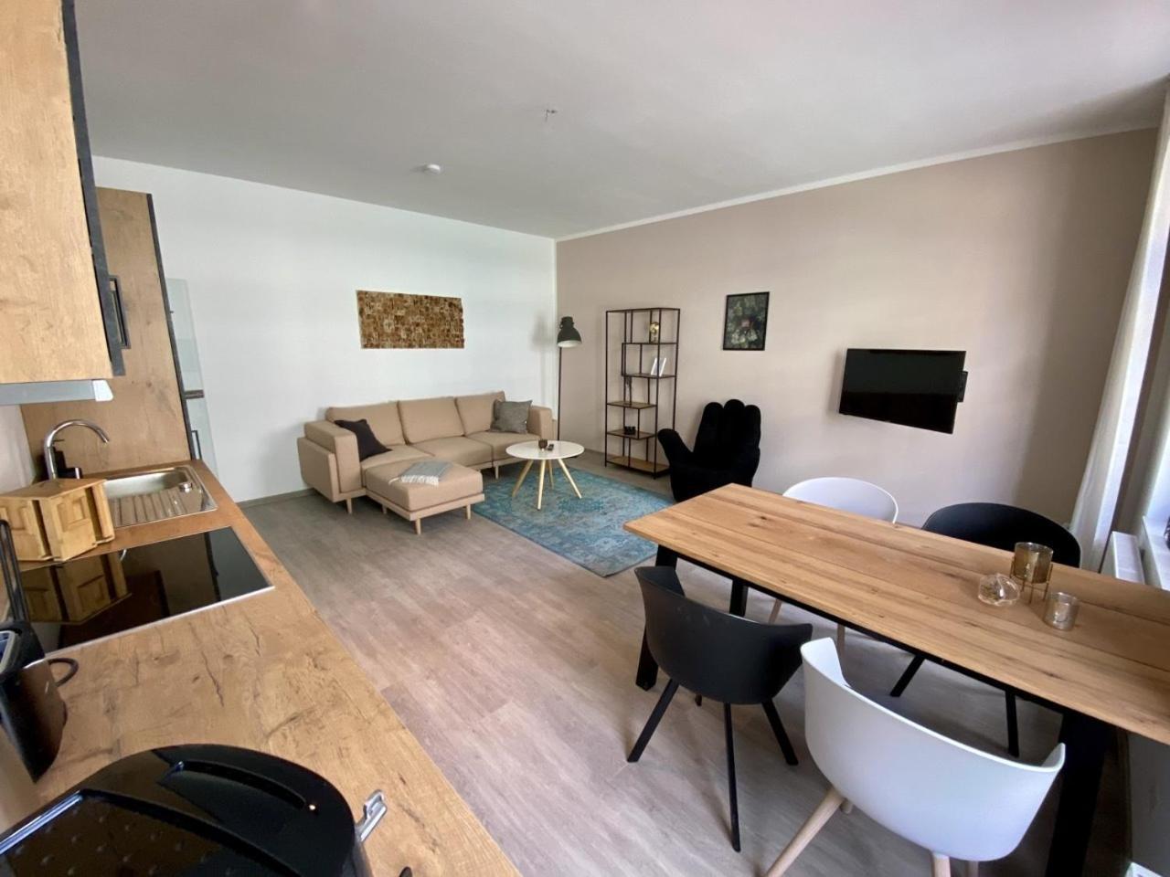 Discovair - Eisenach Karl14 - Vollausgestattete Apartments Mit Netflix In Der Fussgaengerzone 客房 照片