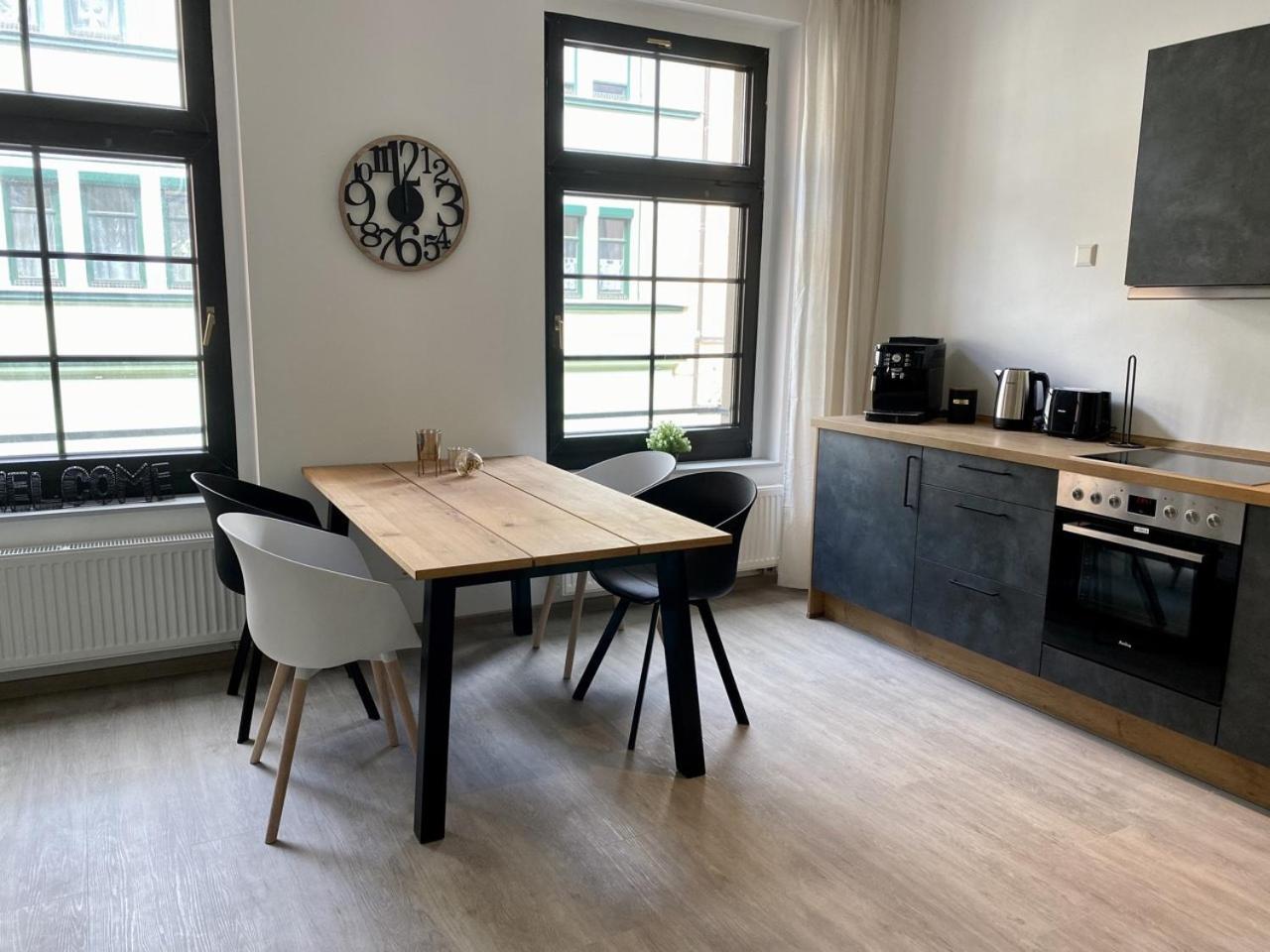 Discovair - Eisenach Karl14 - Vollausgestattete Apartments Mit Netflix In Der Fussgaengerzone 客房 照片