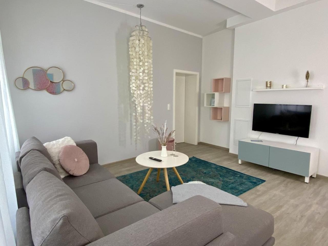 Discovair - Eisenach Karl14 - Vollausgestattete Apartments Mit Netflix In Der Fussgaengerzone 客房 照片