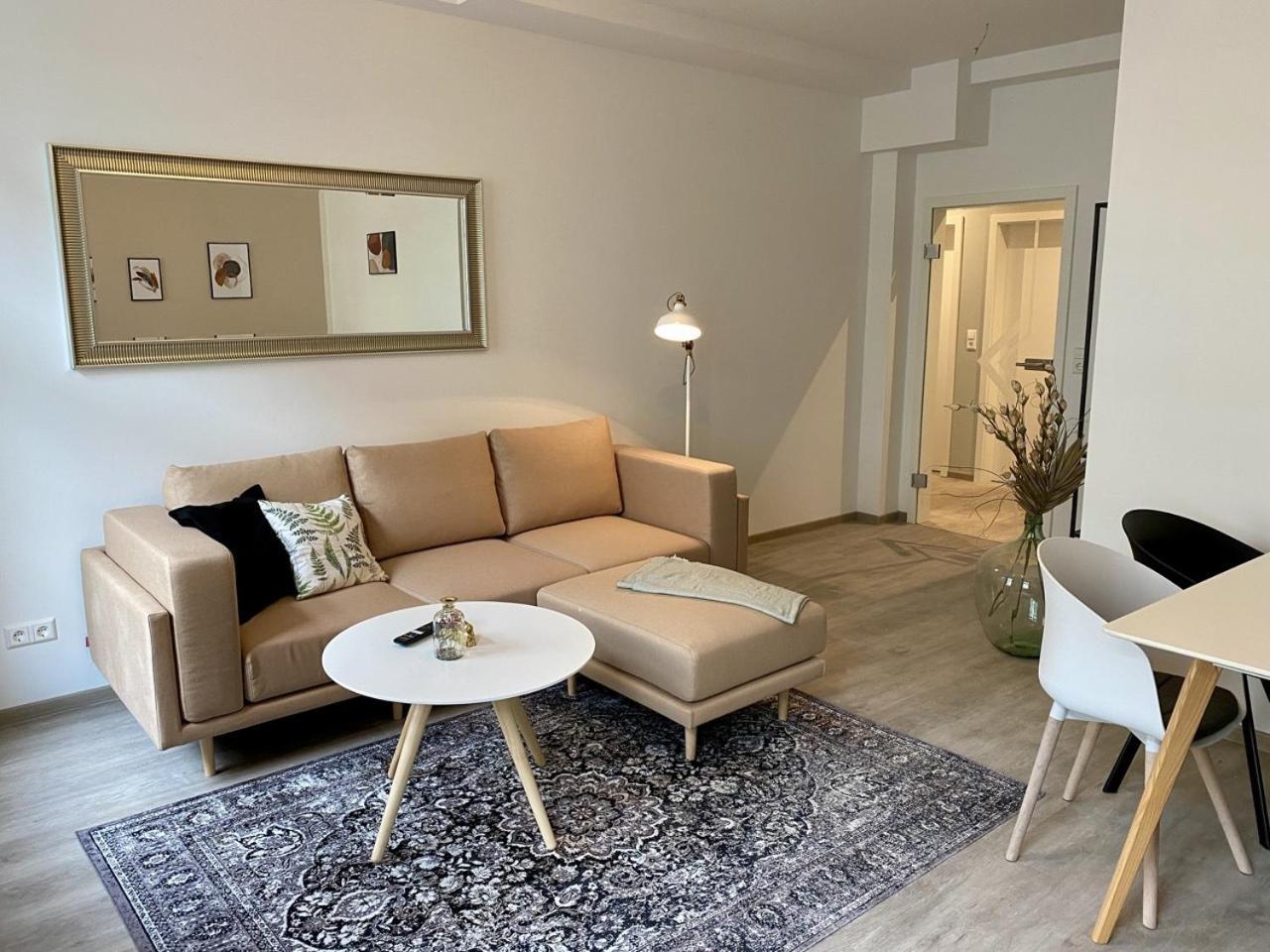 Discovair - Eisenach Karl14 - Vollausgestattete Apartments Mit Netflix In Der Fussgaengerzone 客房 照片