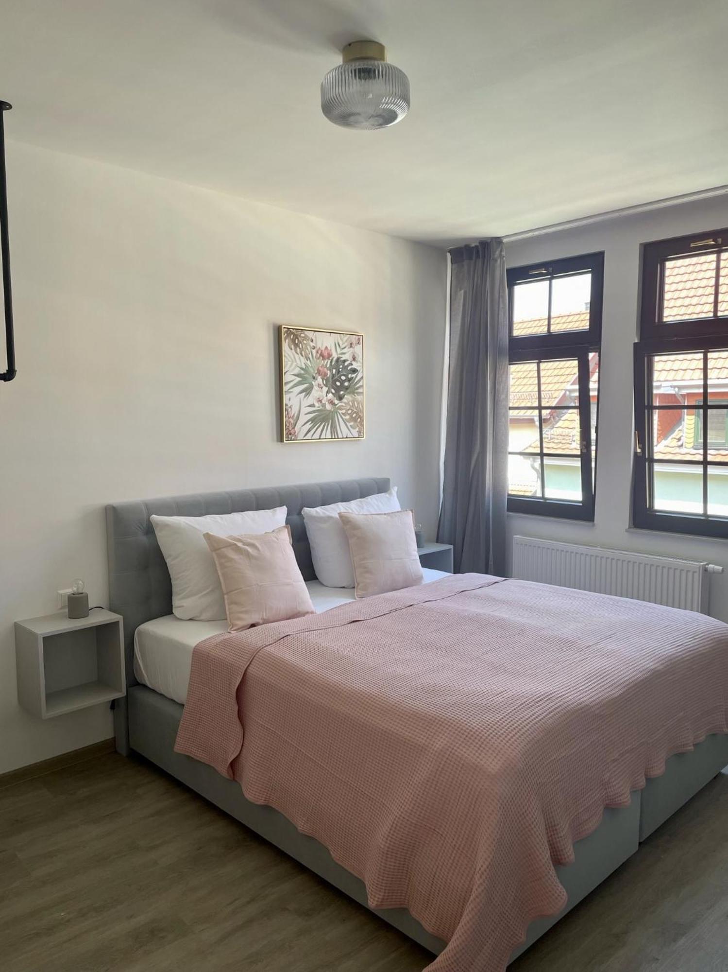 Discovair - Eisenach Karl14 - Vollausgestattete Apartments Mit Netflix In Der Fussgaengerzone 客房 照片