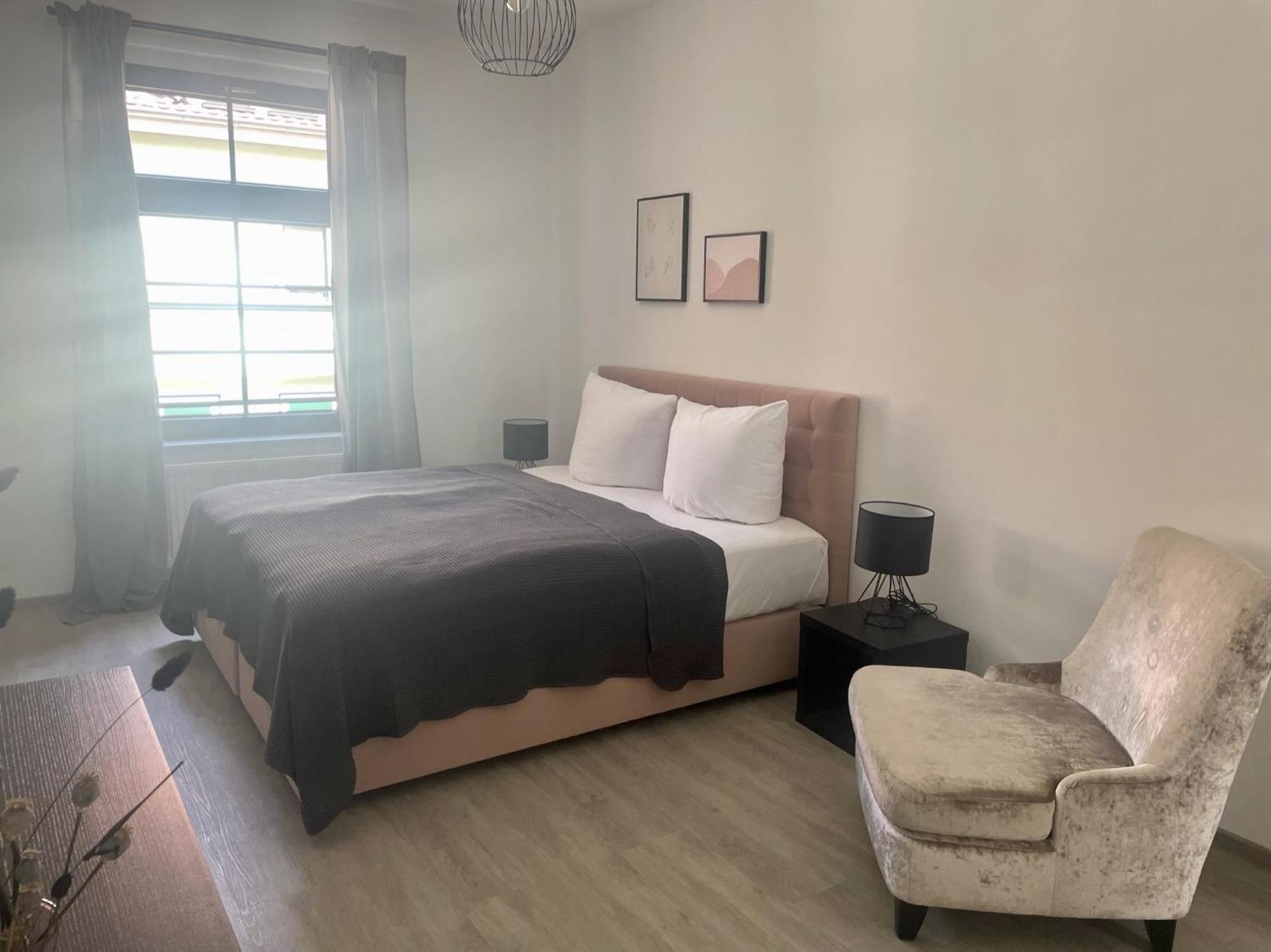 Discovair - Eisenach Karl14 - Vollausgestattete Apartments Mit Netflix In Der Fussgaengerzone 客房 照片